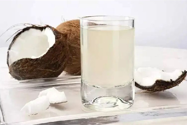 椰子水減肥可以喝嗎 椰子水的熱量 椰子水減肥可以喝嗎 椰子水的熱量
