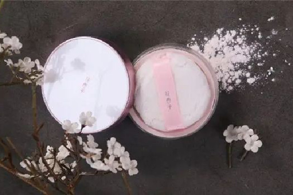 花西子蜜粉和散粉哪個好用 花西子蜜粉定妝怎么樣 花西子蜜粉和散粉哪個好用 花西子蜜粉定妝怎么樣