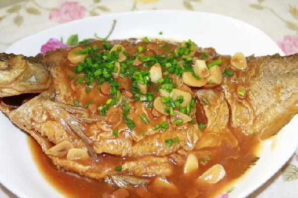 鳊魚多少錢一斤市場(chǎng)價(jià)2022 鳊魚刺多嗎 鳊魚多少錢一斤市場(chǎng)價(jià)2022 鳊魚刺多嗎