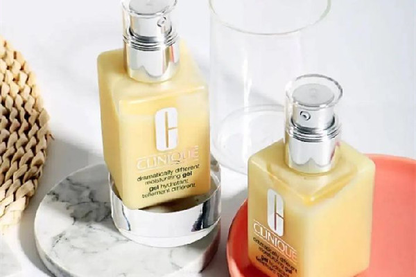 倩碧黃油有油無油區(qū)別 倩碧黃油有幾種版本 倩碧黃油有油無油區(qū)別 倩碧黃油有幾種版本