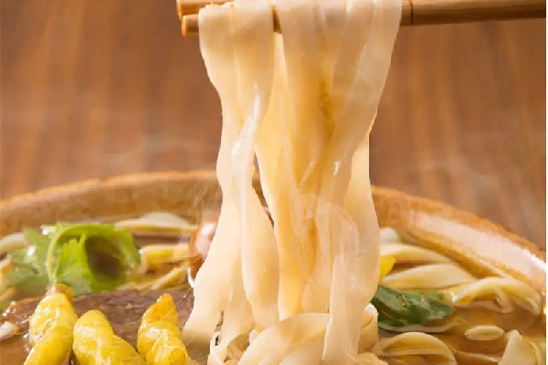 河粉可以生吃嗎 河粉是不是本來就是熟的 河粉可以生吃嗎 河粉是不是本來就是熟的