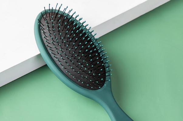氣墊梳梳頭發(fā)的好處 氣墊梳對脫發(fā)有用嗎 氣墊梳梳頭發(fā)的好處 氣墊梳對脫發(fā)有用嗎
