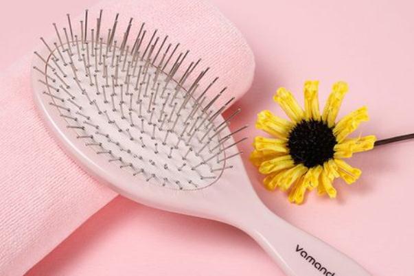 氣墊梳是方形好還是圓形好 氣墊梳是不是都有一個孔 氣墊梳是方形好還是圓形好 氣墊梳是不是都有一個孔