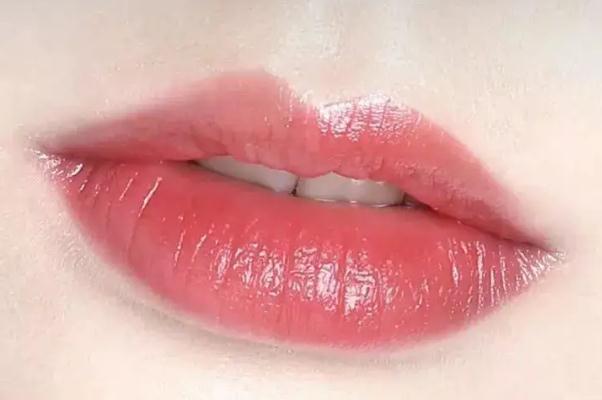 唇紋深是天生的嗎 唇紋深是身體哪里不好 唇紋深是天生的嗎 唇紋深是身體哪里不好