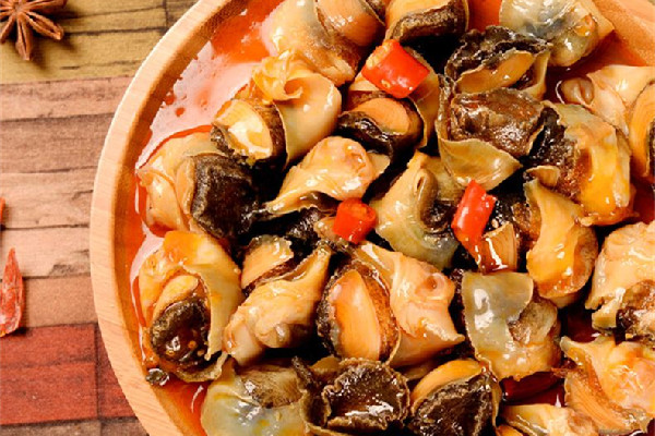 大海螺吐紫色粘液還可以吃嗎 大海螺為什么會吐紫色的液體 大海螺吐紫色粘液還可以吃嗎 大海螺為什么會吐紫色的液體