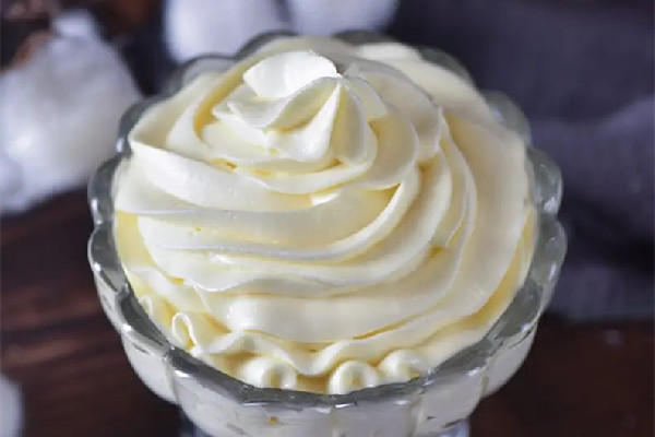 淡奶油開(kāi)封后最多可以存放多少天 淡奶油開(kāi)封后怎么保存 淡奶油開(kāi)封后最多可以存放多少天 淡奶油開(kāi)封后怎么保存