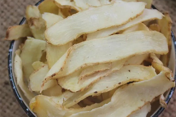 玉竹可以煲雞湯嗎 玉竹煲雞湯和什么搭配 玉竹可以煲雞湯嗎 玉竹煲雞湯和什么搭配