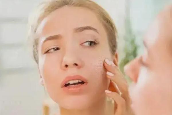 毛孔粗大會自己好嗎 毛孔粗大會導致什么后果 毛孔粗大會自己好嗎 毛孔粗大會導致什么后果