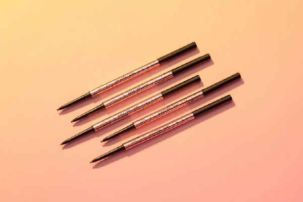 眉筆顏色怎么選擇適合自己的 眉筆一般用什么顏色好看 眉筆顏色怎么選擇適合自己的 眉筆一般用什么顏色好看