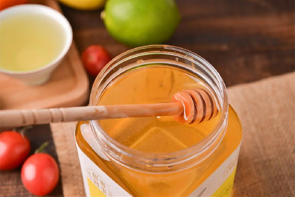 土蜂蜜白色的好還是黃色的好 土蜂蜜有沉淀物是怎么回事 土蜂蜜白色的好還是黃色的好 土蜂蜜有沉淀物是怎么回事