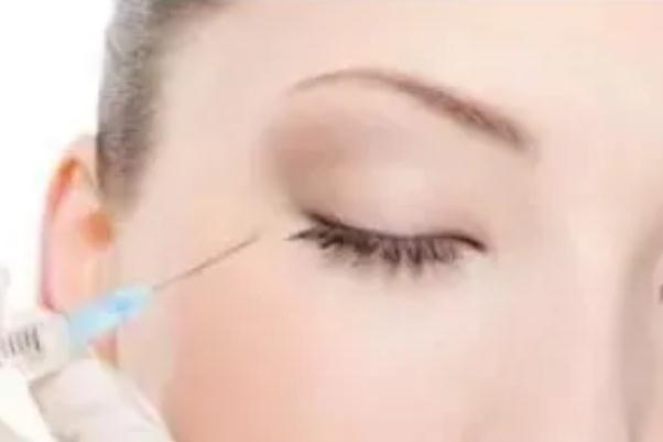 玻尿酸填充下巴大概多少錢 玻尿酸填充下巴后多久就不腫脹了 玻尿酸填充下巴大概多少錢 玻尿酸填充下巴后多久就不腫脹了