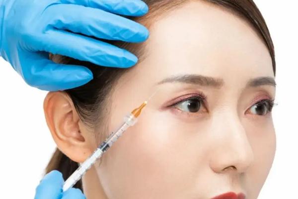 玻尿酸填充下巴有什么副作用 玻尿酸填充下巴能維持多長時(shí)間 玻尿酸填充下巴有什么副作用 玻尿酸填充下巴能維持多長時(shí)間