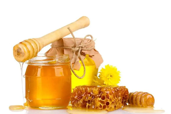 土蜂蜜可以直接吃嗎 土蜂蜜直接吃好還是沖水喝好 土蜂蜜可以直接吃嗎 土蜂蜜直接吃好還是沖水喝好