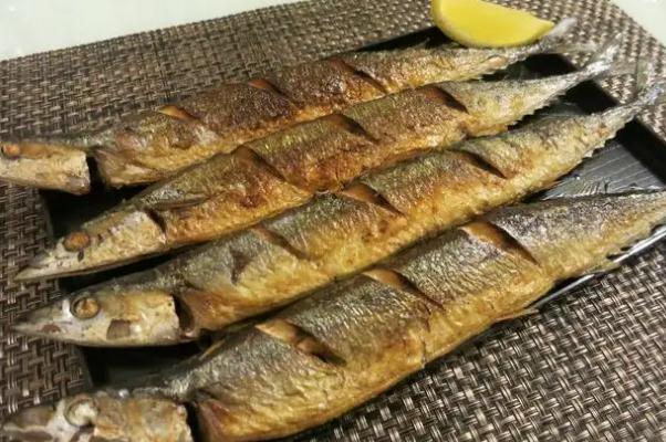 秋刀魚孕婦可以吃嗎 秋刀魚要去內(nèi)臟嗎 秋刀魚孕婦可以吃嗎 秋刀魚要去內(nèi)臟嗎