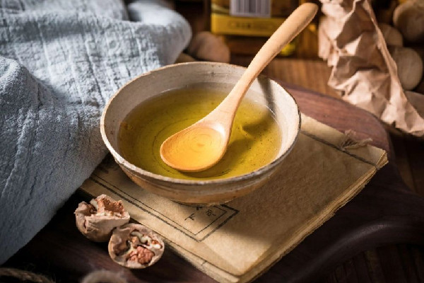 核桃油過了保質(zhì)期還能吃嗎 核桃油真假辨別方法 核桃油過了保質(zhì)期還能吃嗎 核桃油真假辨別方法