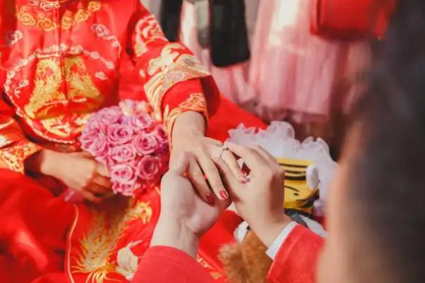 結(jié)婚伴娘一定要雙數(shù)嗎 結(jié)婚伴娘忌諱什么屬相 結(jié)婚伴娘一定要雙數(shù)嗎 結(jié)婚伴娘忌諱什么屬相