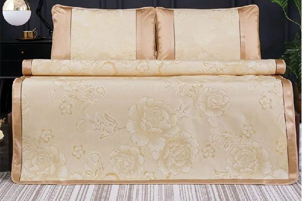 冰絲涼席和乳膠涼席哪個(gè)比較好 冰絲涼席用什么材料做的 冰絲涼席和乳膠涼席哪個(gè)比較好 冰絲涼席用什么材料做的