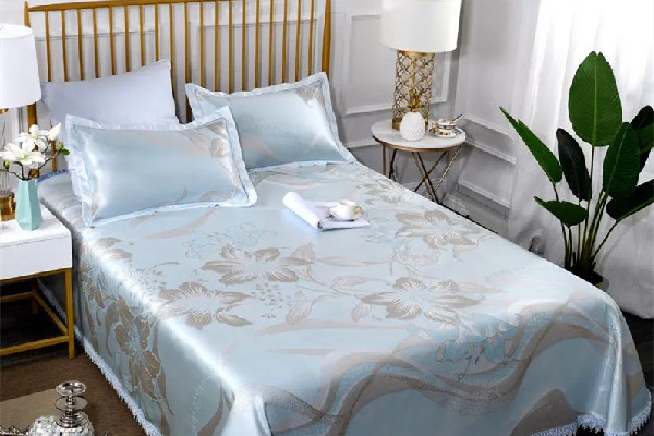 冰絲涼席會(huì)不會(huì)滑來(lái)滑去 冰絲涼席直接鋪在床上嗎 冰絲涼席會(huì)不會(huì)滑來(lái)滑去 冰絲涼席直接鋪在床上嗎