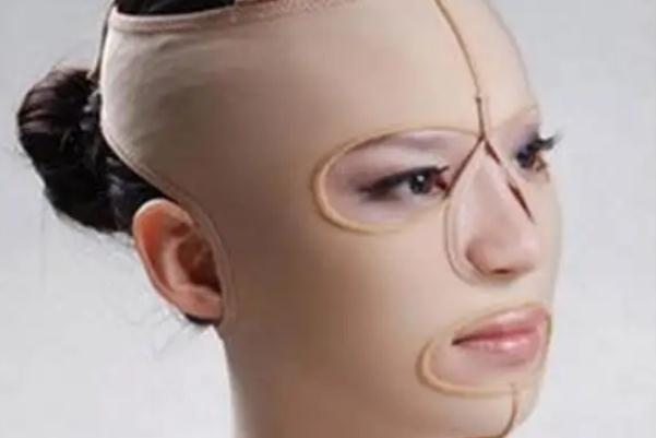 拉皮手術(shù)對皮膚有傷害嗎 拉皮手術(shù)對身體有多大的損害 拉皮手術(shù)對皮膚有傷害嗎 拉皮手術(shù)對身體有多大的損害