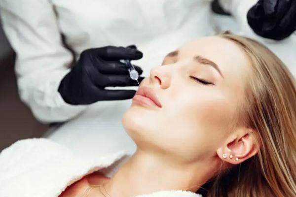 童顏針的作用和效果 童顏針和玻尿酸哪個(gè)好 童顏針的作用和效果 童顏針和玻尿酸哪個(gè)好