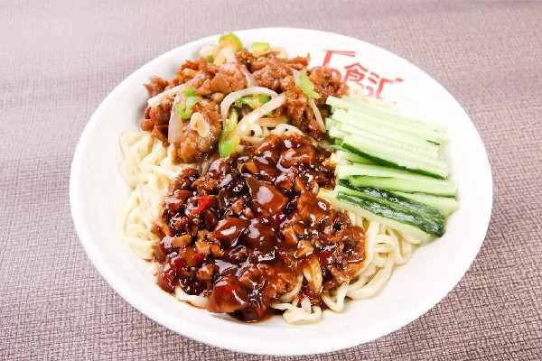 炸醬面是哪里的特色 炸醬面屬于什么菜系 炸醬面是哪里的特色 炸醬面屬于什么菜系