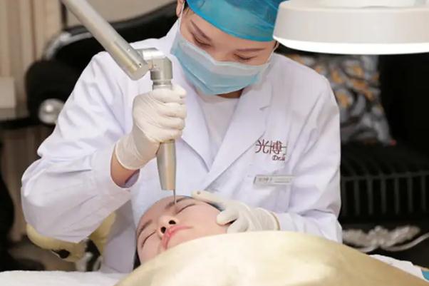 激光祛痘會(huì)留疤嗎 激光祛痘會(huì)再次復(fù)發(fā)嗎 激光祛痘會(huì)留疤嗎 激光祛痘會(huì)再次復(fù)發(fā)嗎