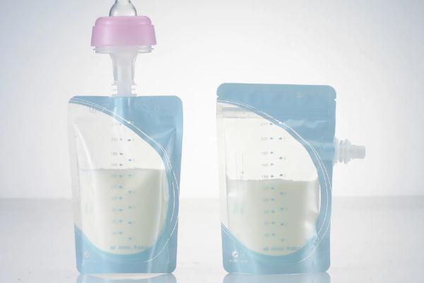 儲奶袋的使用方法與注意事項(xiàng) 儲奶袋里的奶怎么加熱 儲奶袋的使用方法與注意事項(xiàng) 儲奶袋里的奶怎么加熱