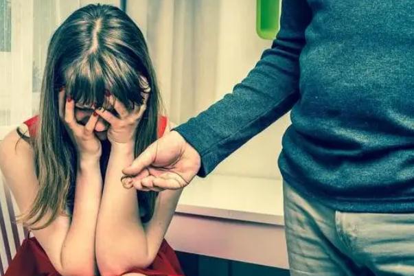 精神出軌有什么危害 精神出軌和生理出軌哪個更嚴重 精神出軌有什么危害 精神出軌和生理出軌哪個更嚴重