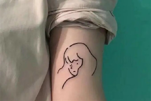 紋身后擦什么藥膏恢復快 紋身后可以涂抹蘆薈膠嗎 紋身后擦什么藥膏恢復快 紋身后可以涂抹蘆薈膠嗎