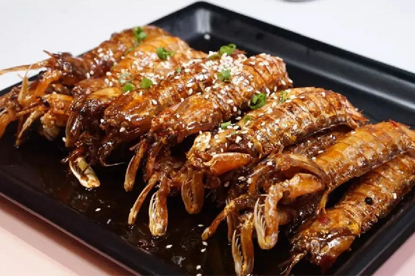 皮皮蝦有綠色東西怎么回事 皮皮蝦綠色能吃嗎 皮皮蝦有綠色東西怎么回事 皮皮蝦綠色能吃嗎