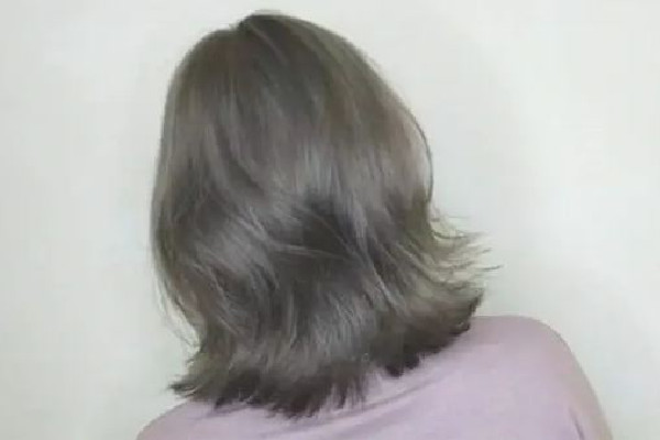 漂發(fā)的傷害是永久性的嗎 漂發(fā)后怎么恢復(fù)發(fā)質(zhì) 漂發(fā)的傷害是永久性的嗎 漂發(fā)后怎么恢復(fù)發(fā)質(zhì)