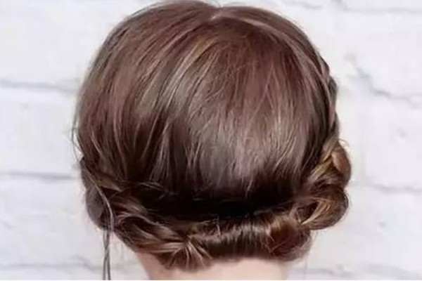 漂發(fā)一般價位多少 漂發(fā)會讓頭發(fā)變細嗎 漂發(fā)一般價位多少 漂發(fā)會讓頭發(fā)變細嗎