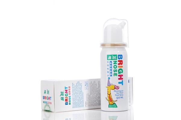 洗鼻器對(duì)鼻子有害嗎 洗鼻器對(duì)過(guò)敏性鼻炎有幫助嗎 洗鼻器對(duì)鼻子有害嗎 洗鼻器對(duì)過(guò)敏性鼻炎有幫助嗎