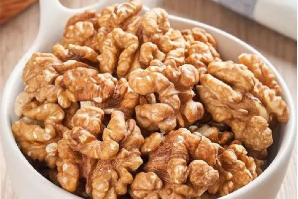 核桃仁要炒多久才熟 核桃仁要怎么炒又脆又香 核桃仁要炒多久才熟 核桃仁要怎么炒又脆又香