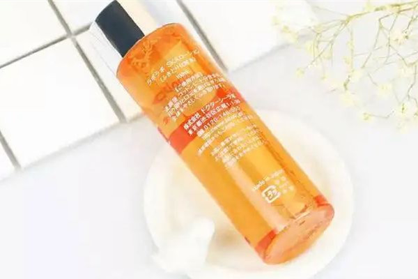 毛孔收斂水哪個(gè)好用 毛孔收斂水適合天天用嗎 毛孔收斂水哪個(gè)好用 毛孔收斂水適合天天用嗎