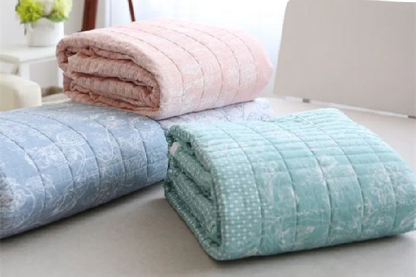 空調被什么材質比較好 空調被買什么樣的好 空調被什么材質比較好 空調被買什么樣的好