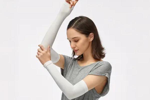 防曬冰袖有防曬效果嗎 防曬冰袖買黑色還是白色好 防曬冰袖有防曬效果嗎 防曬冰袖買黑色還是白色好