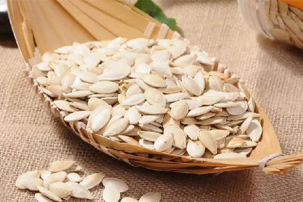 南瓜子炒糊了可以吃嗎 南瓜子炒多久就熟了 南瓜子炒糊了可以吃嗎 南瓜子炒多久就熟了