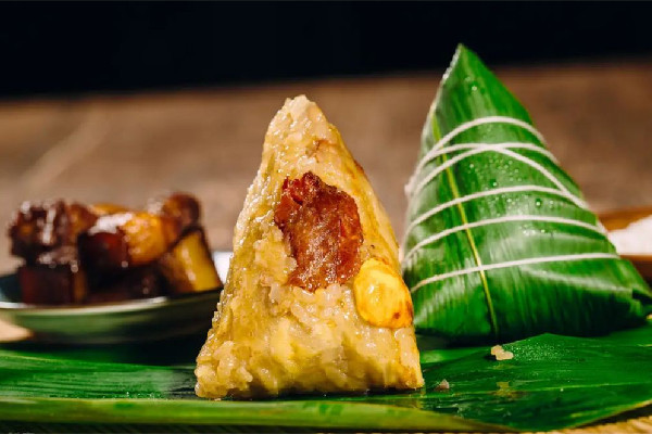 成品粽子是煮還是蒸 成品粽子要煮多久才可以熟 成品粽子是煮還是蒸 成品粽子要煮多久才可以熟