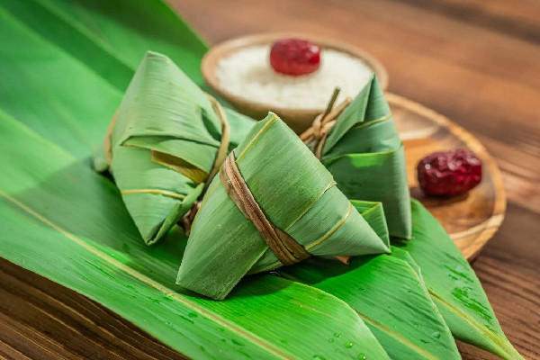 成品粽子是煮還是蒸 成品粽子要煮多久才可以熟 成品粽子是煮還是蒸 成品粽子要煮多久才可以熟