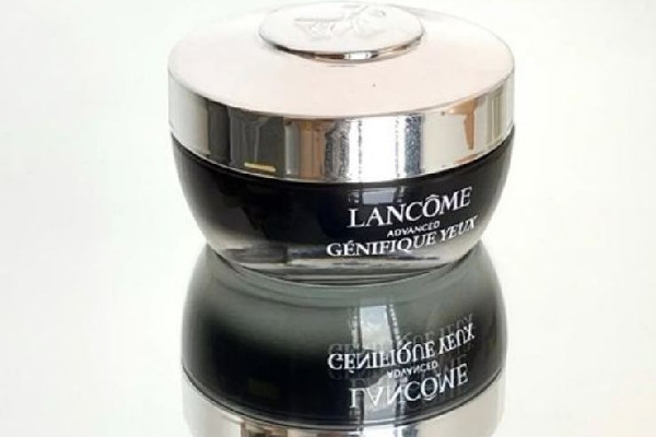 蘭蔻小黑瓶眼霜和菁純眼霜哪個好 蘭蔻小黑瓶眼霜效果怎么樣 蘭蔻小黑瓶眼霜和菁純眼霜哪個好 蘭蔻小黑瓶眼霜效果怎么樣