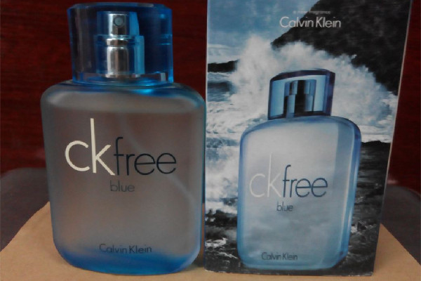 ck香水有酒精嗎 ck香水會(huì)揮發(fā)嗎 ck香水有酒精嗎 ck香水會(huì)揮發(fā)嗎