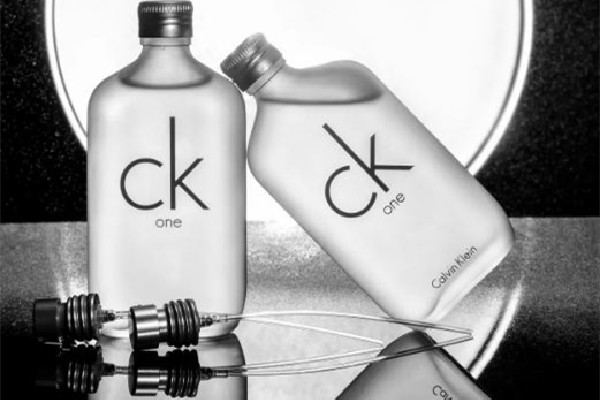 ck香水怎么查真?zhèn)?ck香水有多少毫升的 ck香水怎么查真?zhèn)?ck香水有多少毫升的