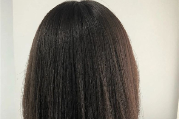 頭發(fā)染色2022年最新流行色 頭發(fā)染什么顏色顯皮膚白顯年輕 頭發(fā)染色2022年最新流行色 頭發(fā)染什么顏色顯皮膚白顯年輕