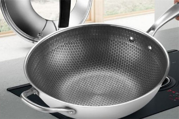 不粘鍋有劃痕了怎么修復(fù) 不粘鍋有劃痕還能用嗎 不粘鍋有劃痕了怎么修復(fù) 不粘鍋有劃痕還能用嗎