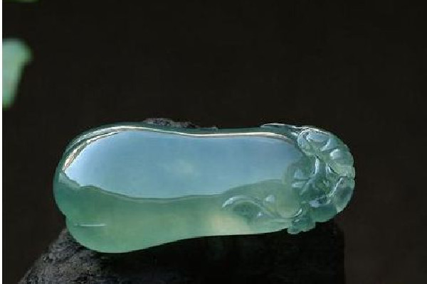 翡翠吊墜有收藏價(jià)值嗎 翡翠吊墜怎么選才是最好的 翡翠吊墜有收藏價(jià)值嗎 翡翠吊墜怎么選才是最好的