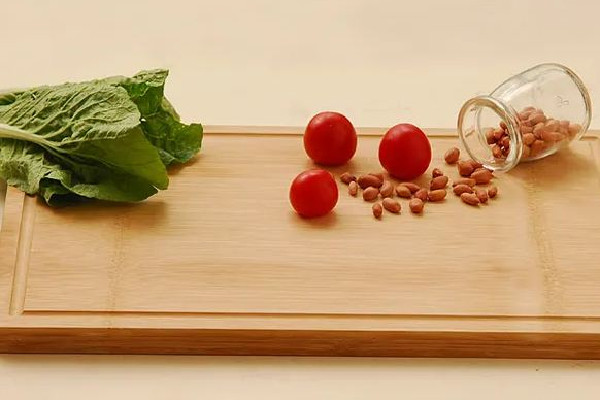 砧板用完后怎么處理 砧板用完要立起來(lái)嗎 砧板用完后怎么處理 砧板用完要立起來(lái)嗎