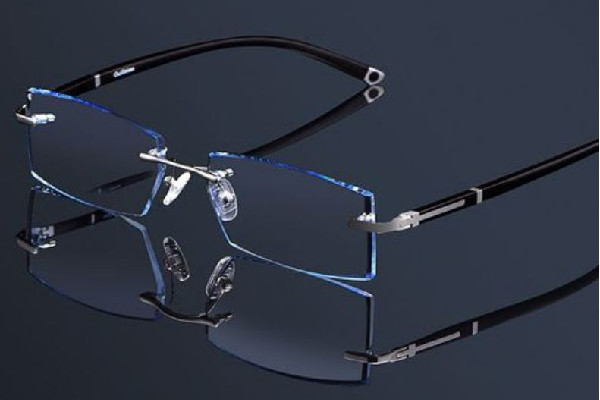 無(wú)框眼鏡可以配多大度數(shù) 無(wú)框眼鏡會(huì)影響視力嗎 無(wú)框眼鏡可以配多大度數(shù) 無(wú)框眼鏡會(huì)影響視力嗎