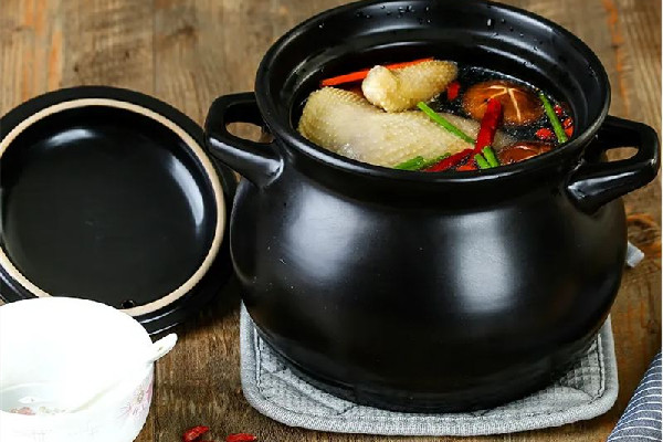 砂鍋煲湯一般要煲?guī)讉€(gè)小時(shí) 砂鍋煲湯可以加水嗎 砂鍋煲湯一般要煲?guī)讉€(gè)小時(shí) 砂鍋煲湯可以加水嗎