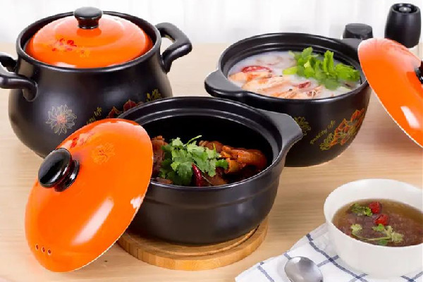 砂鍋煲湯和鐵鍋煲湯有什么區(qū)別 砂鍋煲湯有什么好處 砂鍋煲湯和鐵鍋煲湯有什么區(qū)別 砂鍋煲湯有什么好處